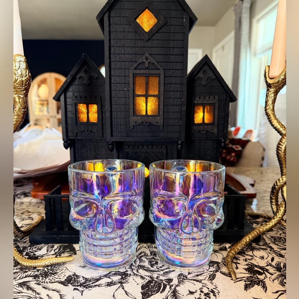 Skull Iridescent Set of 2 Mugs NEW Pair